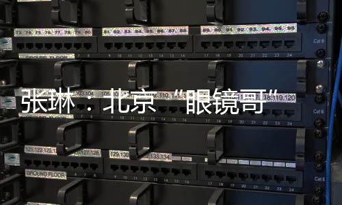 他拖着落水者艰难游到岸边